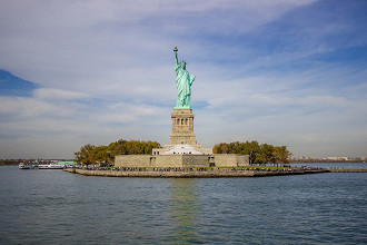 A grandeza da estátua pode ser impressionante, mas são as histórias que fazem esta estátua tão interessante.