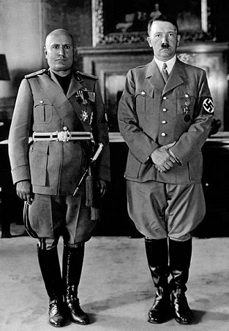 Mussolini e Hitler em 1940.
